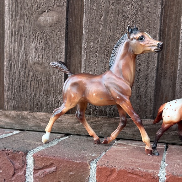 Breyer Trio of Brown and Chestnut Horse Figurines with White Markings - Picture 6 of 10